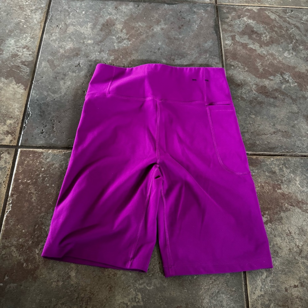 UNDER AMOUR bike shorts Bright Pink Medium - Picture 2 of 3